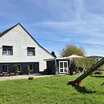Eifelauszeit - Klein Apartmán *